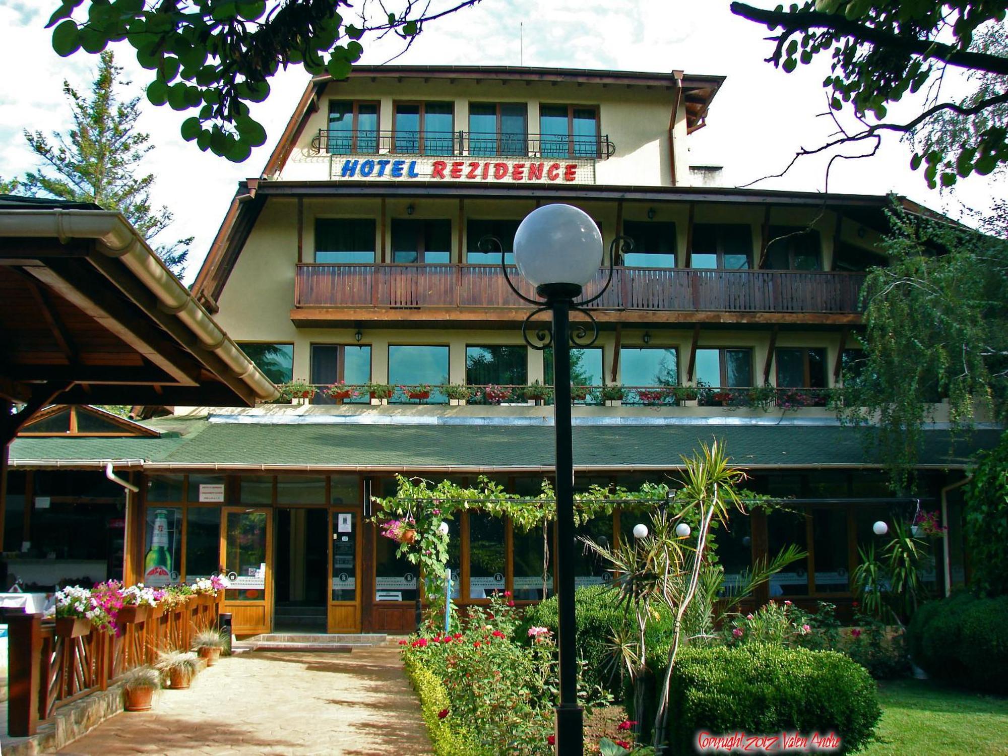 Family Hotel Residence Dobrici Exterior foto